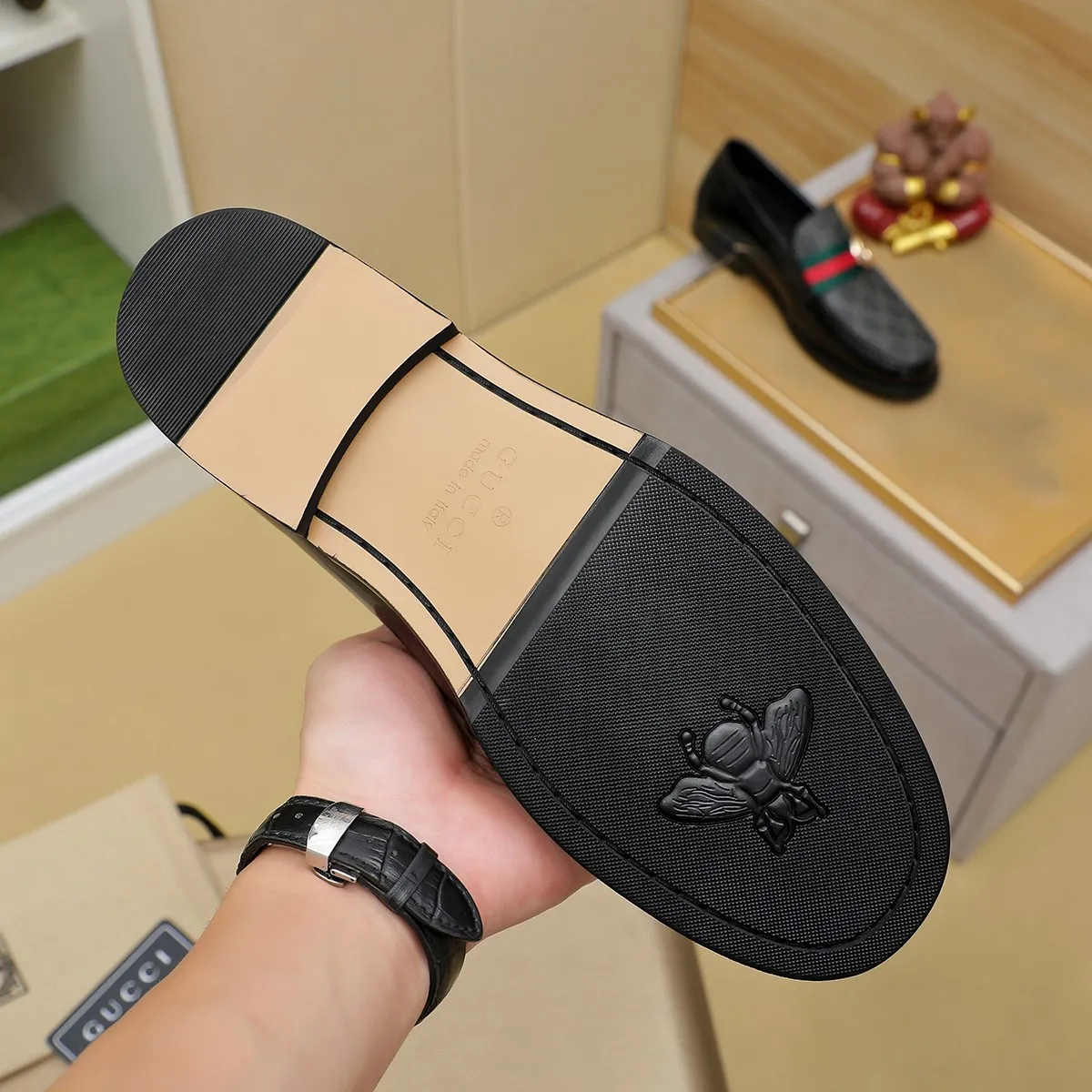 Men's men's shoes💰460💰💰Gucci official website men's business formal leather shoes updated💥Hong Kong counters synchronize new styles💥completely one-to-one replica shipment👍zero gap in counter quality 0⃣️made of imported cowhide on the outside+water-dyed🐂leather lining, color optional! Matching code 38-45